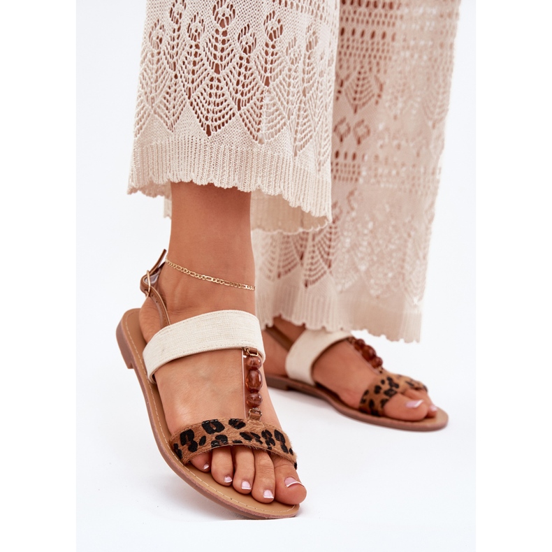 Ploché dámské sandály s korálky hnědý leopard tisk 2