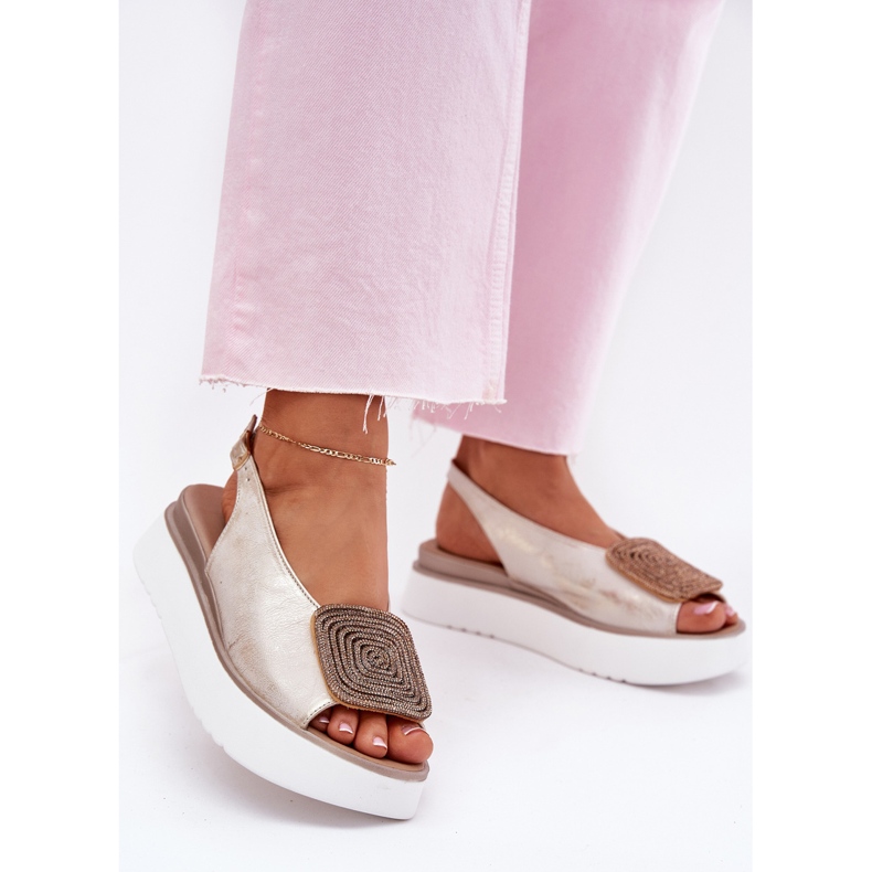 Zazoo 1786 Dámské kožené sandály na plošině se zlatým ozdobou ozdobně 2