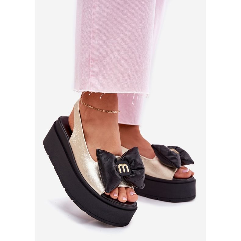 CheBello Dámské kožené sandály na plošině s Cheello 4641 Gold and Black zlatý 1