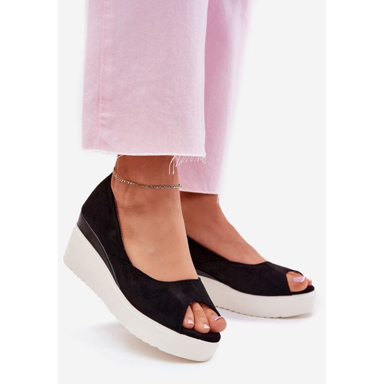 Dámské sandály pro klín s ekologickou semišovou černou černá 1