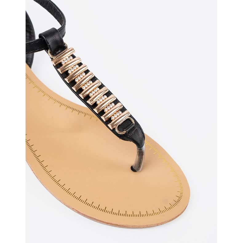 Sandály černých žen se zlatými dekoracemi černá 1