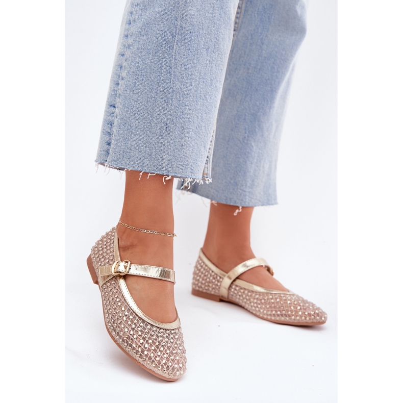Zdobené dámské baleríny s pruhem a zlatou svorkou zlatý 2
