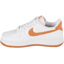 Nike Air Force 1 07 Další přírodní boty v DC9486-103 bílý 1