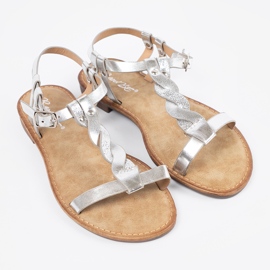 Shelvt Dámské stříbrné sandály na ploché podrážce stříbrný 1 Shelvt Dámské stříbrné sandály na ploché podrážce stříbrný 1