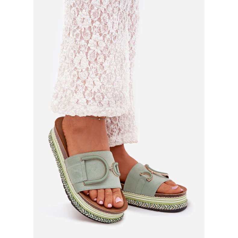 Boto Dámské žabky na platformě se zelenou dekorací Daphira zelená 1 Boto Dámské žabky na platformě se zelenou dekorací Daphira zelená 1