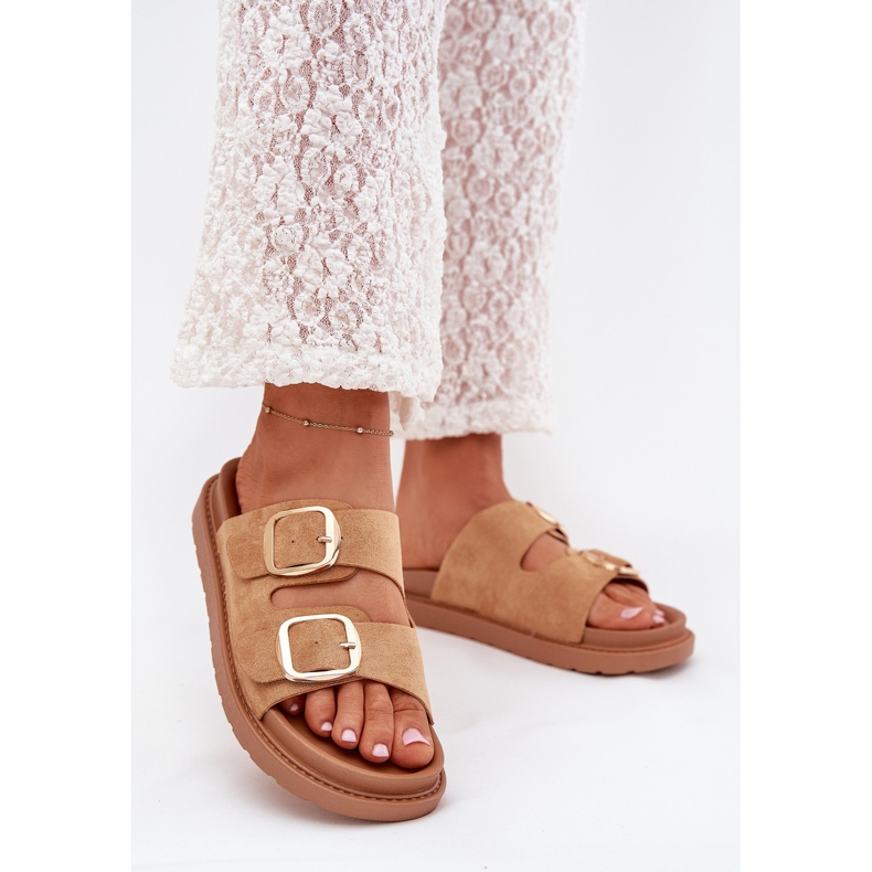 Boto Dámské žabky na plošině s zlatými přezky velblouda Verena hnědý 2 Boto Dámské žabky na plošině s zlatými přezky velblouda Verena hnědý 2