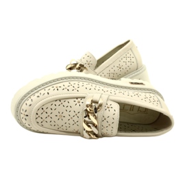 Kožená otevřená dámská mokasína na platformě s dekorací CLW319405 BEIGE béžový 5