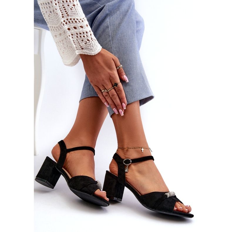 Vinceza Dámské ekologické sandály na příspěvku s černými dekoracemi černá 3