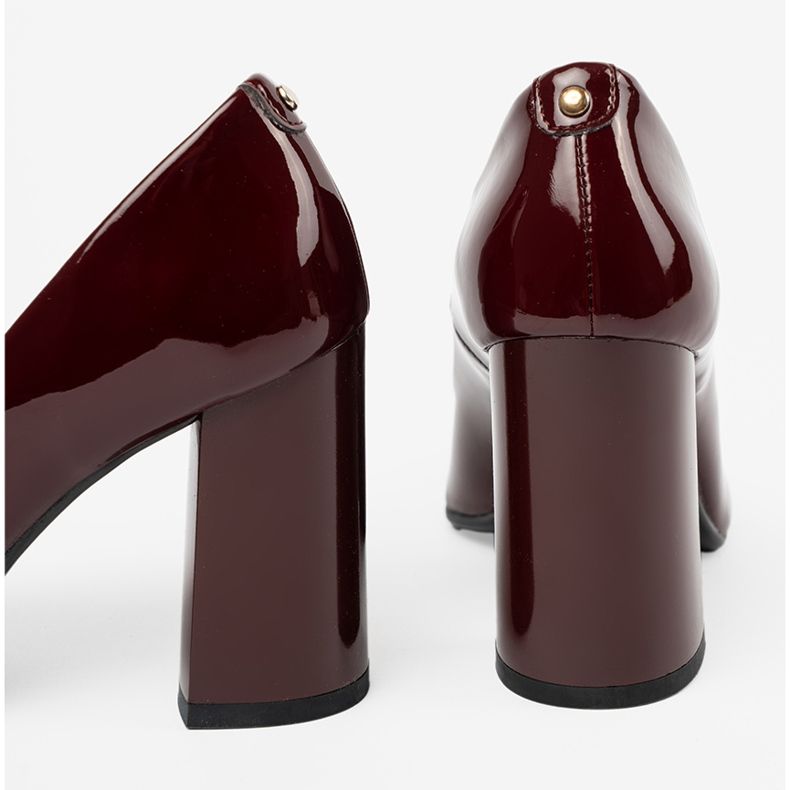 Shelvt Varná čerpadla na Burgundsii Post červené 2