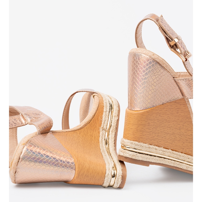 Shelvt Dámské sandály na klínech v růžovém zlatě růžový 1