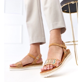 Hnědé háčkování sandály na klínu Versala hnědý 2