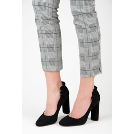 Seastar Lodičky na sloupku s volánkem černý 1