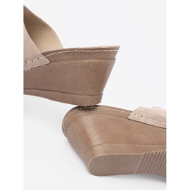 Goodin Béžové dámské žabky na platformě béžový 1