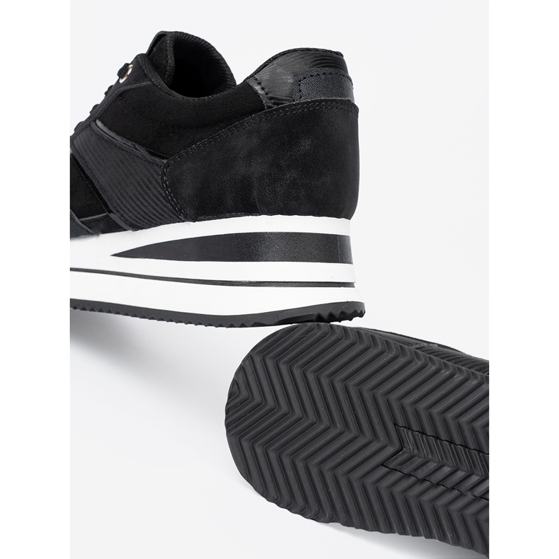 Shelvt Moderní černé tenisky s lesklými vložkami černá 1