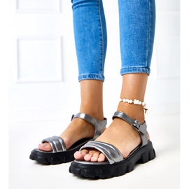 Šedé sandály s masivní podrážkou Meredi šedá 2