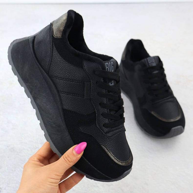 Boty izolované na platformě Black Big Star SS274007 1