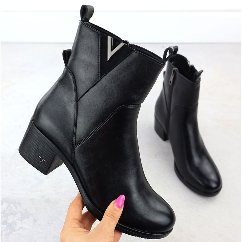 Dámské boty na post izolované Black Vinceza 58581 černá 1