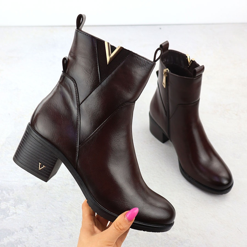 Dámské boty na post izolované Brown Vinceza 58581 hnědý 1