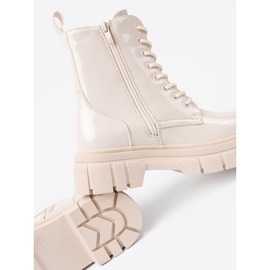 Shelvt Stylové světlo -lakované pracovníci 2