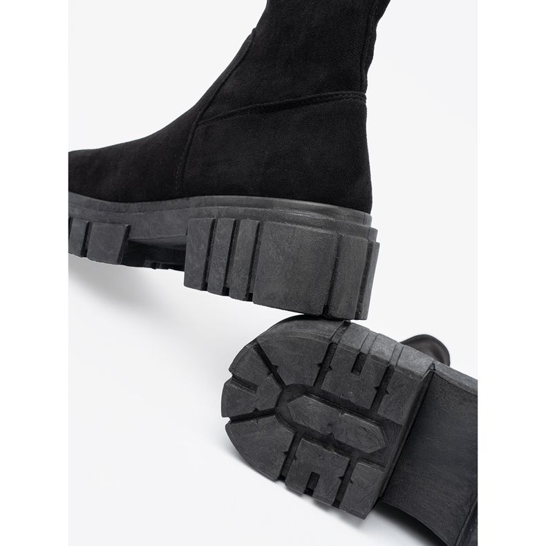 Dámské černé semišové kotníkové boty Shelovet černá 1