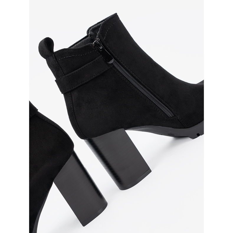 Shelvt Černé boty na příspěvku s dekorativní svorkou černá 1