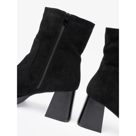Shelvt Elegantní černé boty na stabilním příspěvku černý 1