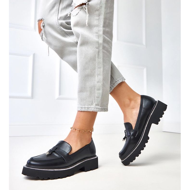 Černé mokasíny s dekorací a krychlovým zirkonem černá 2