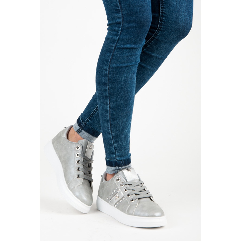 Stříbrné tenisky se zavazováním šedá 2