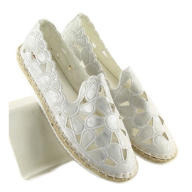Dámské bílé prolamované espadrilky LT86 White bílý 1