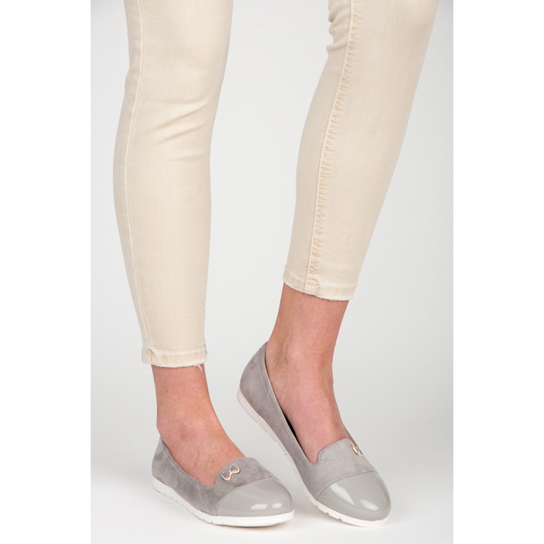 Vinceza Lordsy s lakovanou špičkou šedá 1