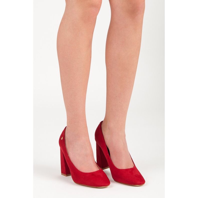 Vices Červené lodičky na sloupku 1