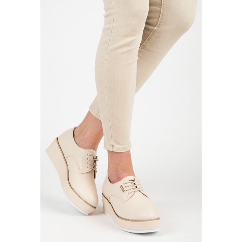 Vices Svěráky vázaných bot na klínku hnědý 2