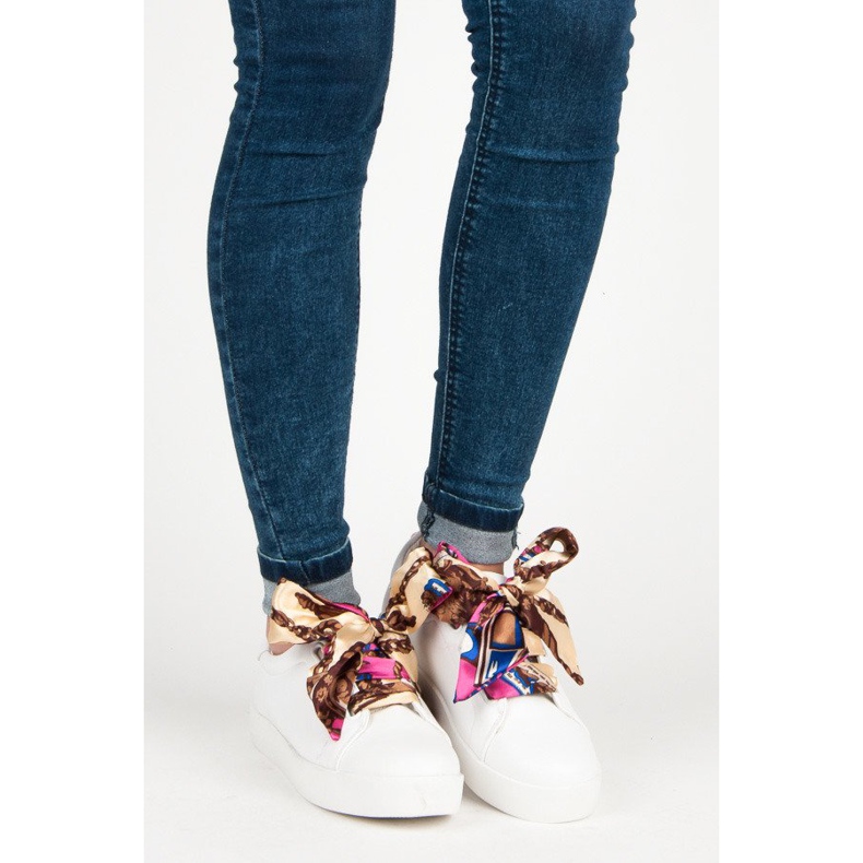 Vices Tenisky svázané stuhou svěráků bílý 1 Vices Tenisky svázané stuhou svěráků bílý 1