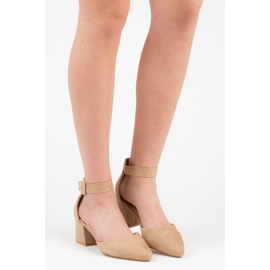 Semišové sandály na nízkém podpatku hnědý 1