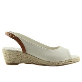 Béžové béžové espadrilky na nízkém klínovém podpatku béžový 2