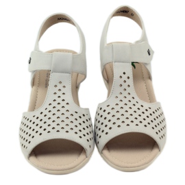 Super pohodlné sandály z Aloeloe hnědý 4