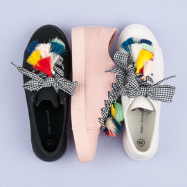 Ideal Shoes Růžové tenisky s třásněmi růžový 1 Ideal Shoes Růžové tenisky s třásněmi růžový 1