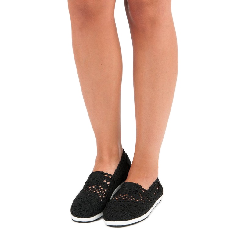 Černé krajkové balerínky černá 2