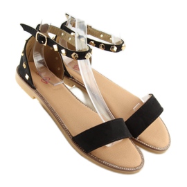 Černé sandály s cvočky 117-11 černá 2