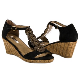 Corina Ozdobné sandály na klínku černá 1