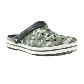American Club Clogsy pantofle camo sandály Kroks bílý černá zelená 1