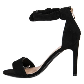 Bestelle Semišové sandály na zip černá 1