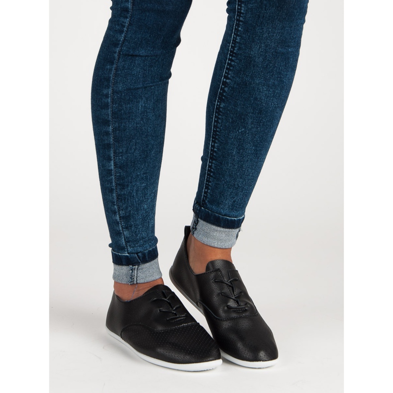 Černé šněrovací tenisky černá 1
