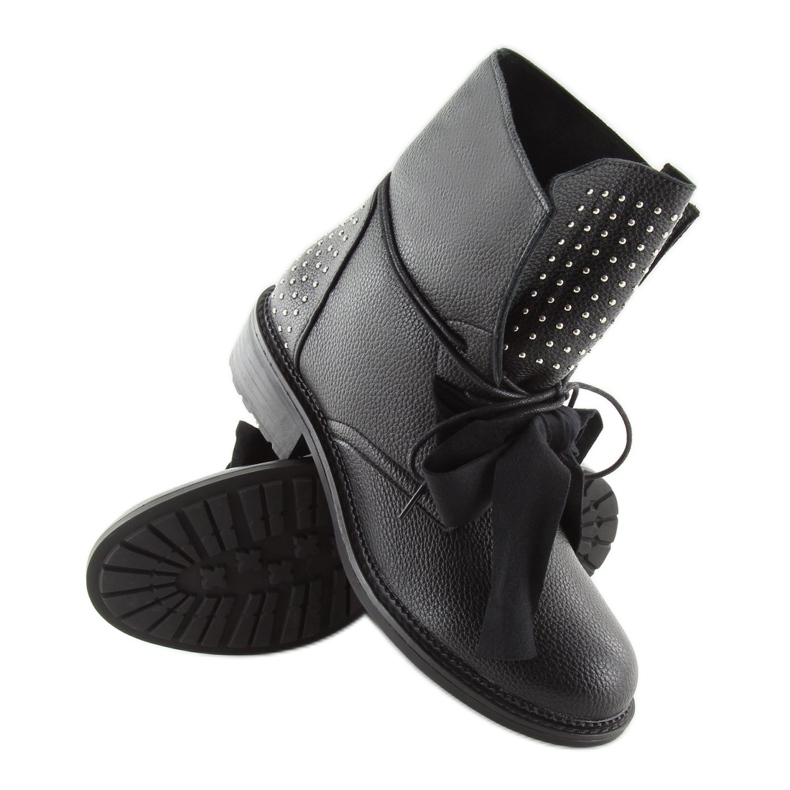 Dělníci se sametově černou černou mašlí černá 2