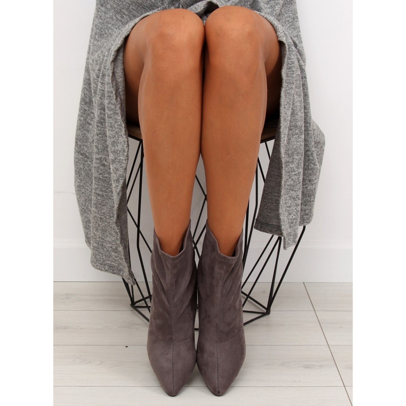 Šedé F183 Šedé kozačky na podpatku šedá 1