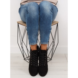 Kozačky na stabilním podpatku černé JA161 černá 1