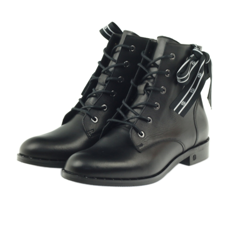 Kozačky zdobené mašlí a cvočky Badura černá 3