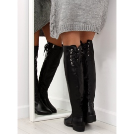 Černé mušketýrské boty A-12 černá 1