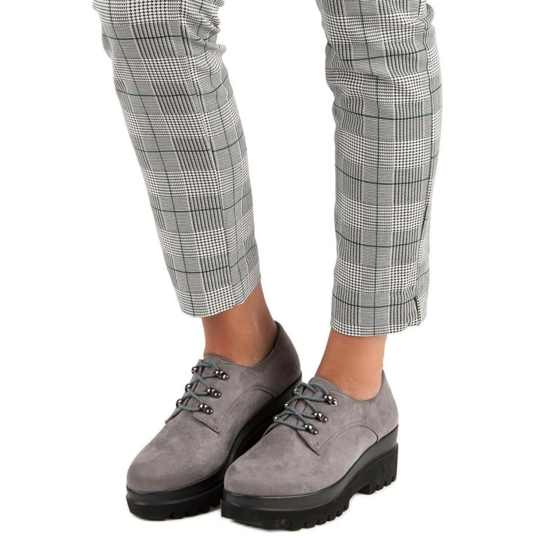 Šedé semišové boty šedá 2