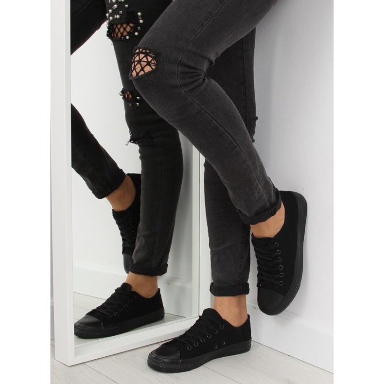 Černé dámské jednobarevné tenisky NB176 Black černá 1